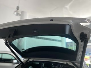 Audi Q2 2017 1.4 TFSI 150hp S tronic  | Panorama | Red Design Interior |-thumb-38