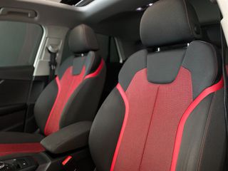 Audi Q2 2017 1.4 TFSI 150hp S tronic  | Panorama | Red Design Interior |-thumb-51