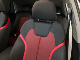 Audi Q2 2017 1.4 TFSI 150hp S tronic  | Panorama | Red Design Interior |-thumb-52