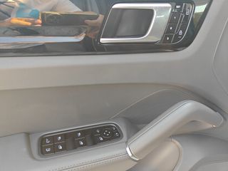 Porsche Cayenne 2021 COUPE 3.0 V 24v E-HYBRID 462HP-thumb-17