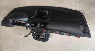 ΤΑΜΠΛΟ  ΜΑΥΡΟ ΜΕ ΟΘΟΝΗ   BMW Ε81-Ε87 LCI-E88-E82 2003-2013!!!ΑΠΟΣΤΟΛΗ ΣΕ ΟΛΗ ΤΗΝ ΕΛΛΑΔA!!!