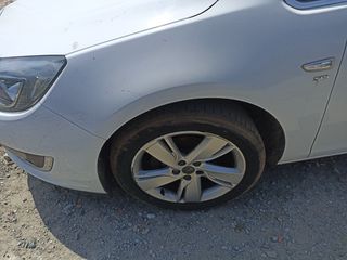 Opel Astra J