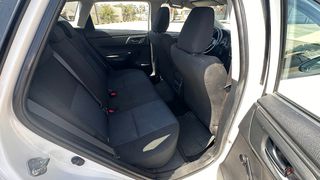 Toyota Auris 2015-thumb-8