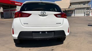 Toyota Auris 2015-thumb-15