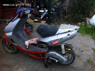 aprilia sr 50cc racing-thumb-8
