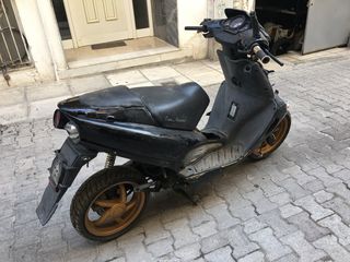 aprilia sr 50cc racing-thumb-3