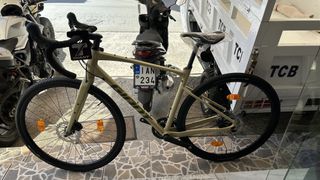 Δρόμου - Κούρσας Giant 2025 REVOLT 1