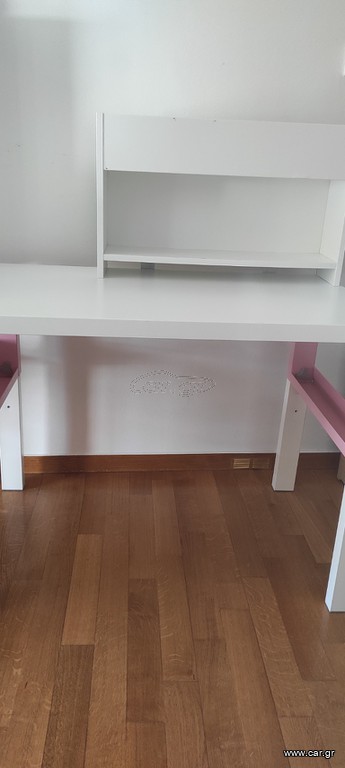 Παιδικό γραφείο IKEA με ραφιέρα