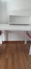 Παιδικό γραφείο IKEA με ραφιέρα