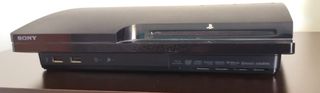 PS3 Slim-thumb-1