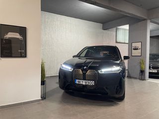 Bmw iX 2023 X Drive M60-thumb-23