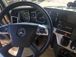 Mercedes-Benz 2019 1951 euro 6-thumb-7