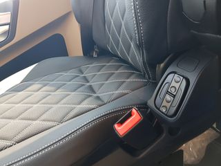 Mercedes-Benz 2019 1951 euro 6-thumb-16