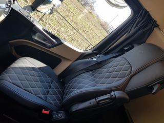 Mercedes-Benz 2019 1951 euro 6-thumb-26