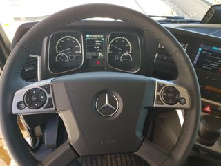 Mercedes-Benz 2019 1951 euro 6-thumb-27
