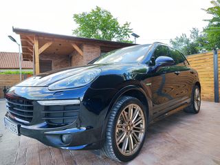 Porsche Cayenne 2017 SPORT DESIGN PLATINUM EDITION FACELIFT  PLUG IN FULL EXTRA
