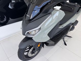 Honda Forza 125 2025-thumb-1