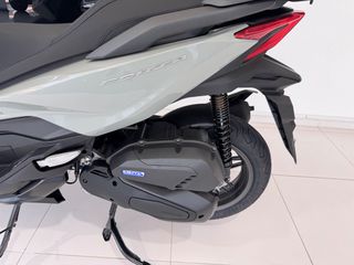 Honda Forza 125 2025-thumb-2