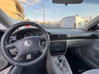 Volkswagen Passat 2003-thumb-5