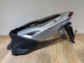 ΟΥΡΕΣ / ΦΑΝΑΡΙ ΠΙΣΩ / ΠΟΔΙΑ / ΦΤΕΡΟ ΚΟΜΠΛΕ - KYMCO AGILITY 16+ 200i *KF40B* , 2016 / MOTORRAD PSARAKIS