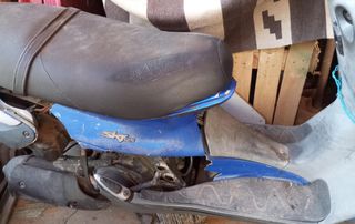 Piaggio SKR 125 2002-thumb-3