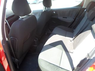 Peugeot 207 2010-thumb-6