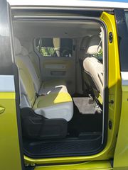 Volkswagen ID.Buzz 2023-thumb-8