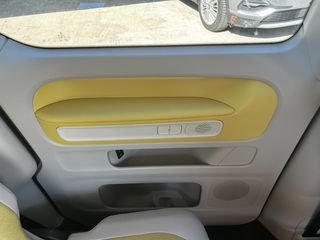 Volkswagen ID.Buzz 2023-thumb-16