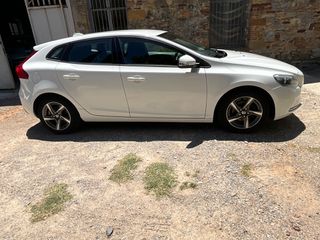 Volvo V40 2014 Λίγα χιλιόμετρα μηδέν τέλη μοντέλο 2015-thumb-5
