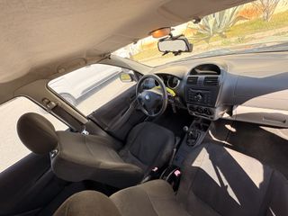 Suzuki Ignis 2005-thumb-25