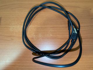 Quad Lock Wireless Charger-thumb-2