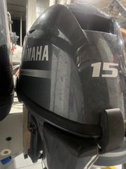 Yamaha 2025 YAMAHA F15 4T ΜΕ ΧΕΙΡΙΣΤΗΡΙΟ ΚΑΙ ΤΡΙΜ