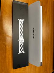 Apple Watch 7 Nike Edition 45mm-thumb-4
