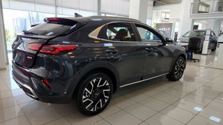 Kia XCeed 2025 P-HEV 1.6lt 141ps 6DCT EX Platinum-thumb-4