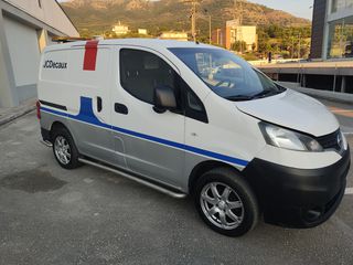 Nissan NV 200 2015