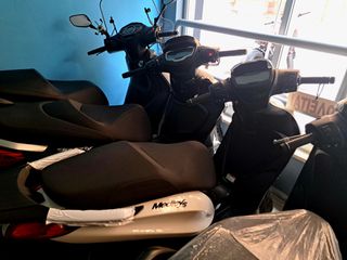 Piaggio Medley 200 2026 ABS E5 S ΔΩΡΟ ΣΥΝΑΓΕΡΜΟ& Επέκτασης Εγγύησης 2 χρόνια-thumb-4