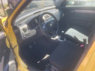 Suzuki Swift 2006-thumb-8
