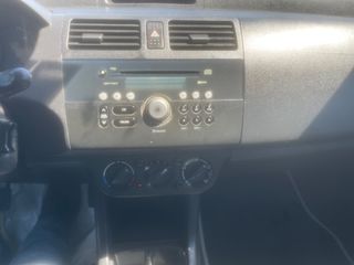 Suzuki Swift 2006-thumb-14