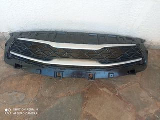 KIA STONIC Μάσκα Προφυλακτήρα Εμπρός Με Νίκελ Και Περίγραμμα