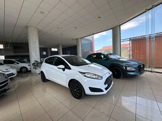 Ford Fiesta 2014-thumb-4