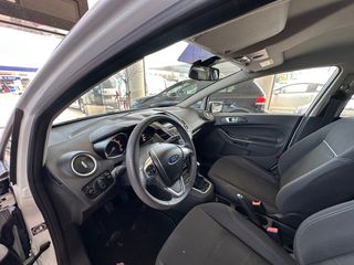 Ford Fiesta 2014-thumb-16