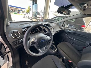 Ford Fiesta 2014-thumb-17