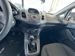 Ford Fiesta 2014-thumb-19