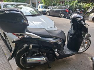 Honda SH 300i 2017 ABS-thumb-6