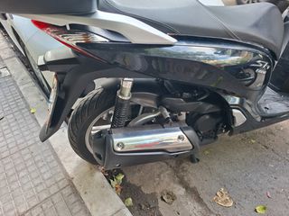 Honda SH 300i 2017 ABS-thumb-10