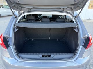 Peugeot 308 2016-thumb-5