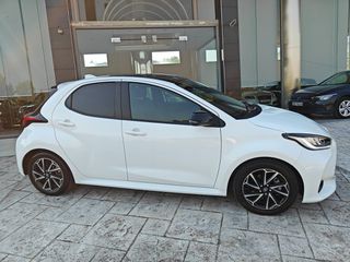 Toyota Yaris 2021 PANORAMA HYBRID AUTOMATIC LOUNGE-thumb-4