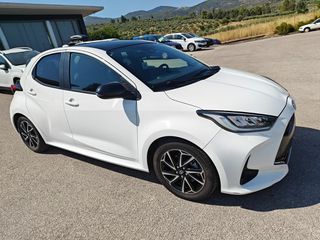 Toyota Yaris 2021 PANORAMA HYBRID AUTOMATIC LOUNGE