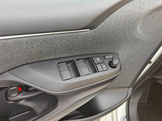 Toyota Yaris 2021 PANORAMA HYBRID AUTOMATIC LOUNGE-thumb-11