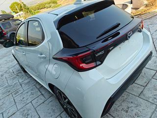 Toyota Yaris 2021 PANORAMA HYBRID AUTOMATIC LOUNGE-thumb-14